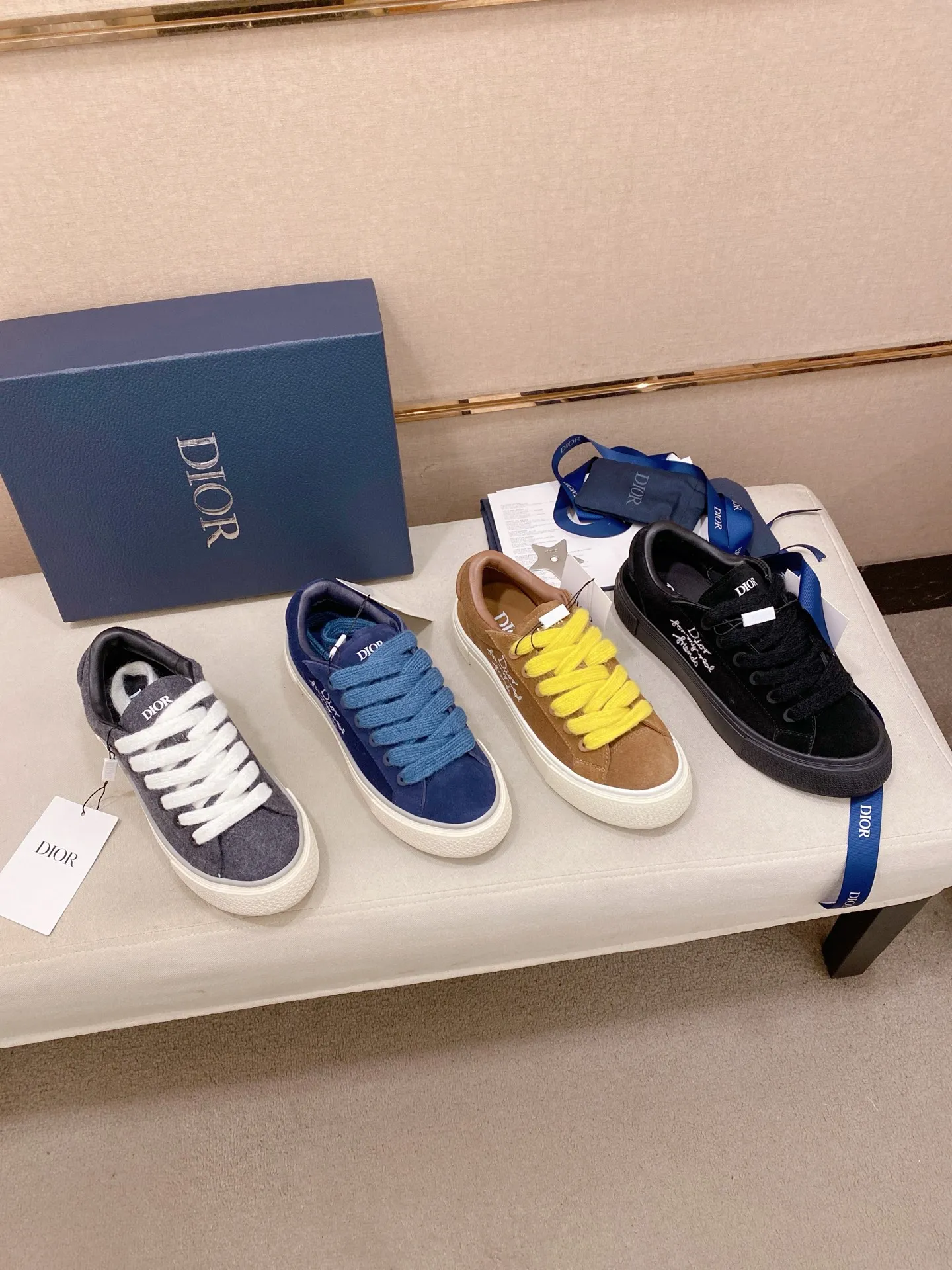 Factory price: 300 Men's shoes 💰[Dior·Dior] Top 🔍Couple style 💏🔍New casual sports style couple shoes, new four-season design, perfect workmanship, lace-up lazy style to create cabinet quality, upper: imported first-layer cowhide, sheepskin lining is soft and comfortable, ultra-light TPU wear-resistant outsole, simple, versatile fashion men's shoes, excellent color code number 35--44